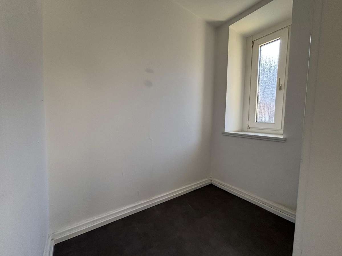 KL - Nähe Mall, 3 ZKB, Einbauküche, Gäste-WC, Garage - Foto 1